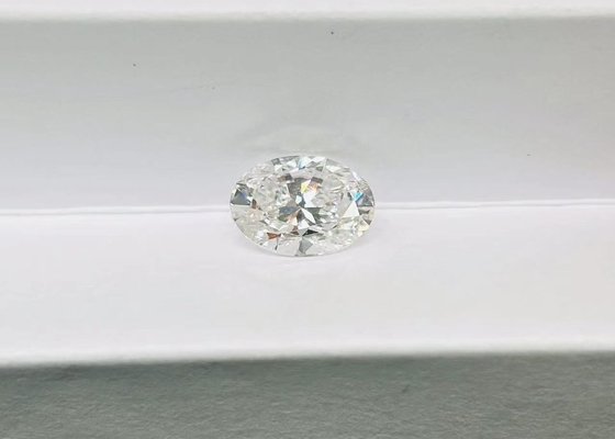 2.1ct 타원형 실험실에서 자란 CVD 다이아몬드 IGI 인증 G VVS 2EX