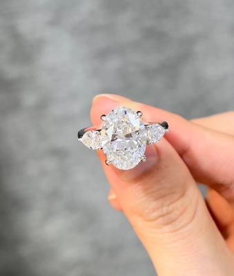 실험실에서 만든 다이아몬드 보석 3개의 돌 약혼 반지 결혼 반지 재배 다이아몬드